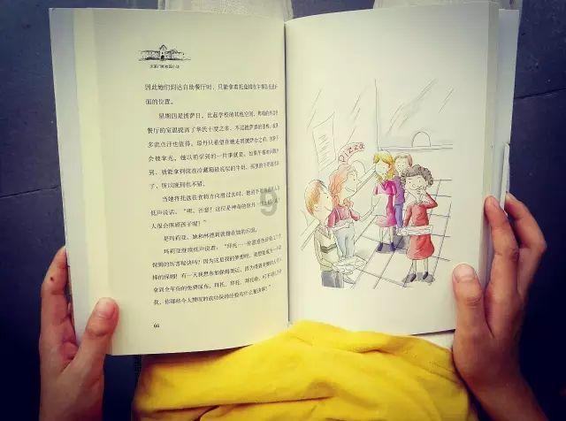一几年的一款手游 进游戏是一座通天塔 卡牌游戏 龙分属性 光暗水火土木都有